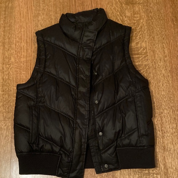 GAP Jackets & Blazers - GAP Black Outerwear Vest